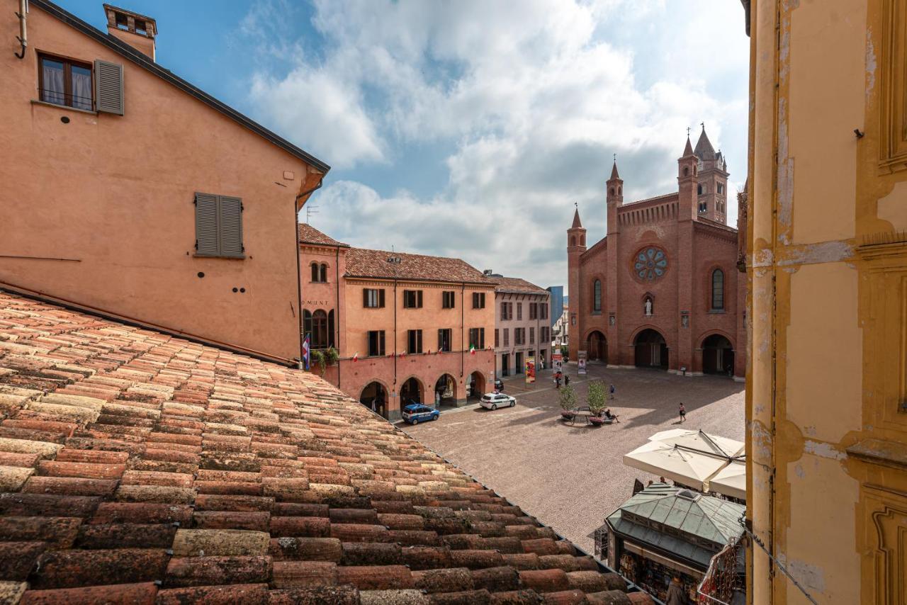 Palazzo Ciravegna Lägenhet Alba  Exteriör bild